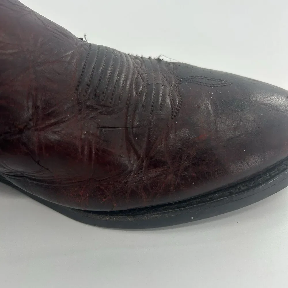 Vintage Tony Lama 0010 Leather Western Cowboy Boots Mens Size 10 Vibram Soles.